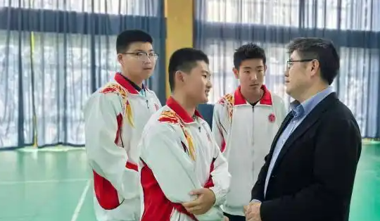 提供营养惠师餐食当地用实实在在的举措温暖着每一位教育工作者 提供营养惠师餐食当地用实实在在的举措温暖着每一位教育工作者